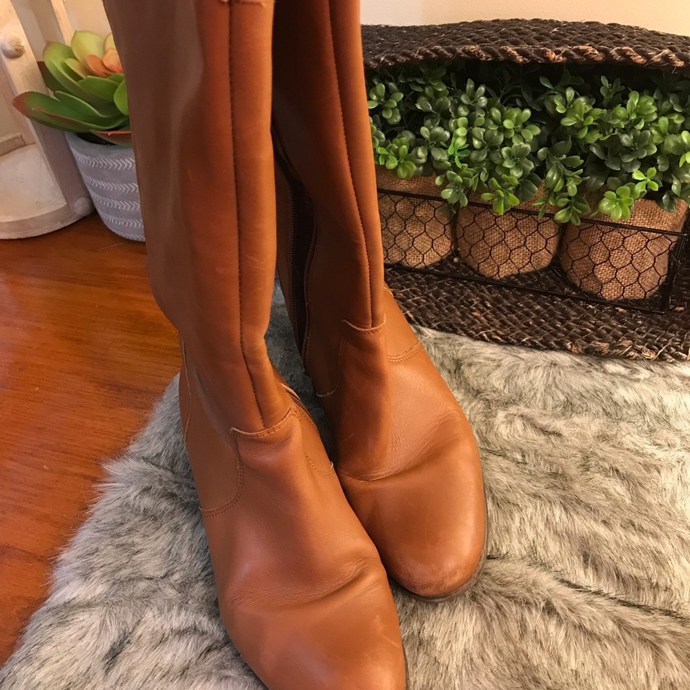 Pair of Tan Riding Boots - Picture 5 of 8